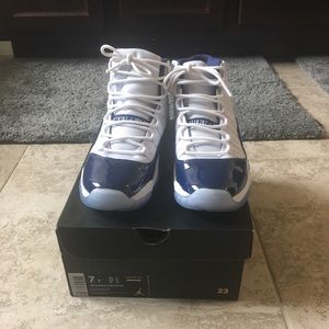Authentic Jordan’s Retro 11 size 7 (big kids)